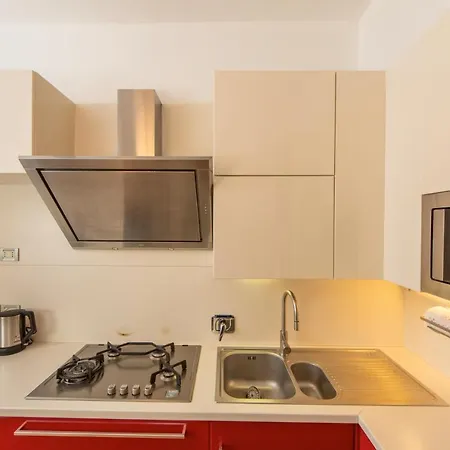Housmart Sant'isaia 67/2 Apartment *